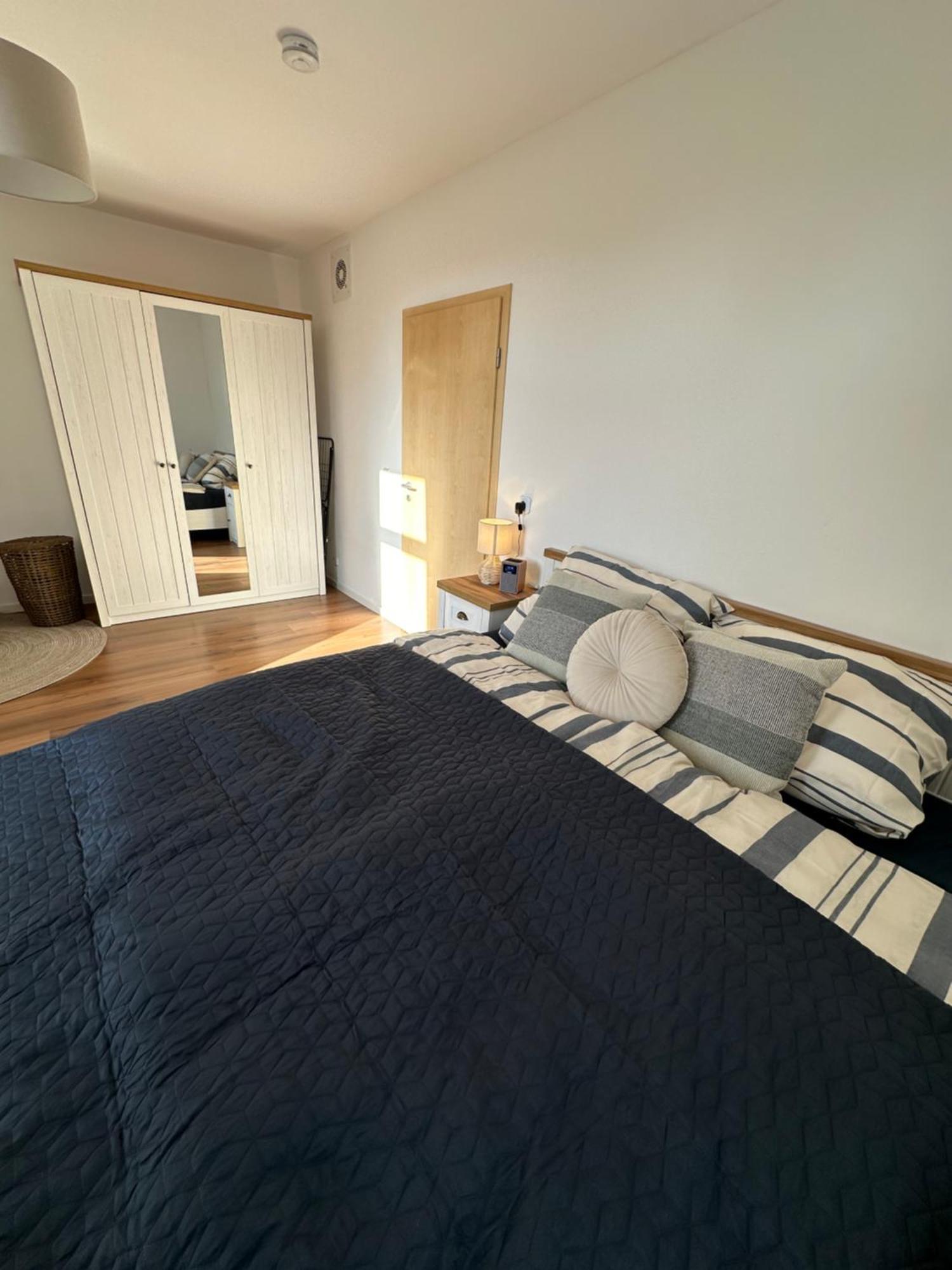 Traumdomizile - Wohnung Am Gruenen Stadtrand เคมนิตซ์ ภายนอก รูปภาพ